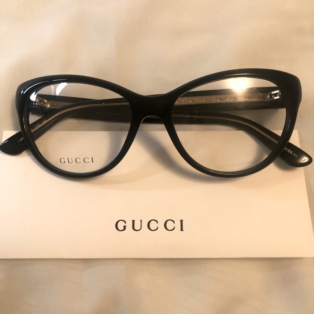 GUCCI cat eye black plastic frame for women